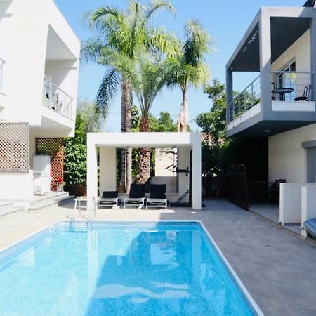 Amazing 2-Bedroom Apartment With Pool!! Лимасол Экстерьер фото